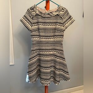 Banana Republic Jaquard Frayed Hem Dress (black and cream) Size 6